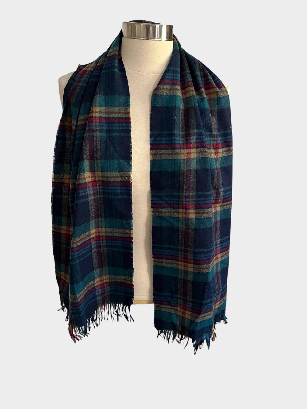 Vintage Pendleton 100% Virgin Wool Tartan Plaid Scarf Made In USA Fringe